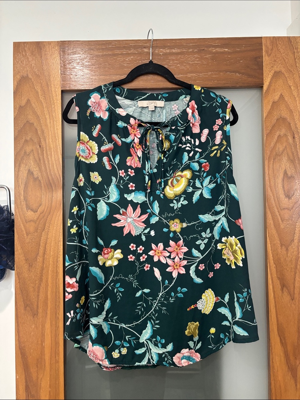 LOFT Dark Green Floral Tie-Neck Sleeveless Top